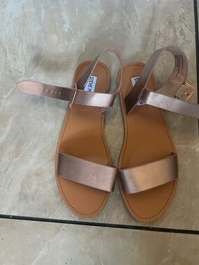 Steve Madden Metallic Rose Sandal with Ankle Strap